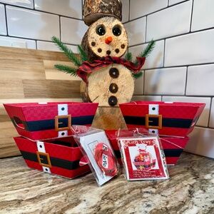 Lindy Bowman Christmas Santa Belt Gift Box (Tray) w Ribbon Cellophane & Gift Tag